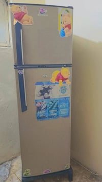 ثلاجه للبيع السعر بل١٥٠اي استفسار على الرقم 07724852294