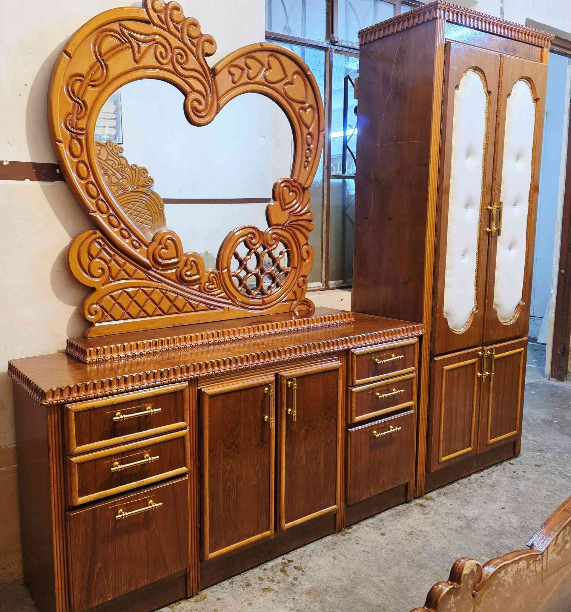 ***********
غرفه نوم مستعمل نظيف سعر فقط 800الف العنون حسنكوى جانب دكتور عوني قبلان دخل فرع
