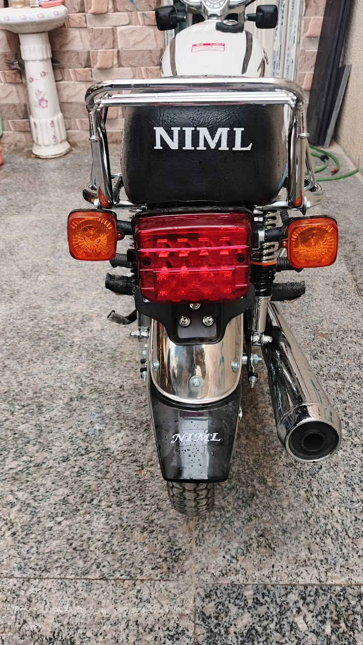 سلام عليكم دراجه اربعه كير للبيع مديل26 السعر  700 وبيها مجال اوراق سكنر العنوان كربلاء رقم ***********
