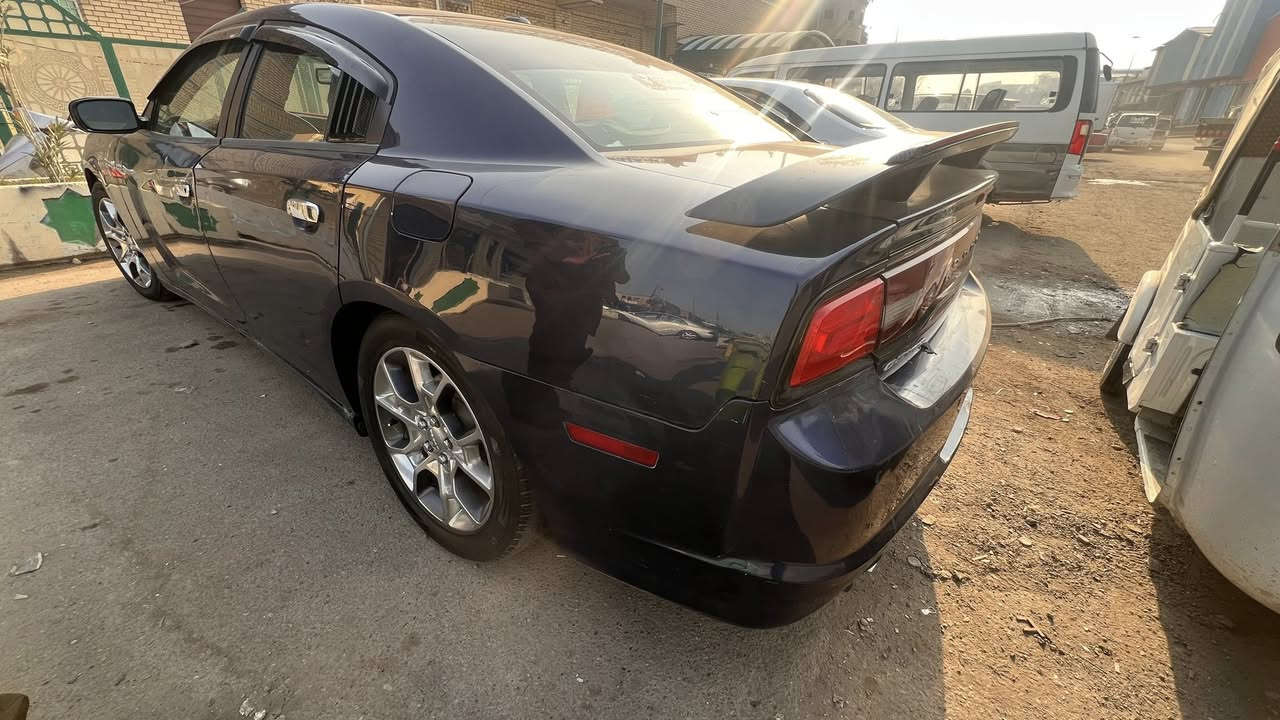 السلام عليكم جارجر ٢٠١٣ سته سلندر رقم بغداد بسمي مكينه كير صدر السياره جاهزه السعر ١٣٠ مكاني بغداد بيه اربع قطع صبغ 
***********
