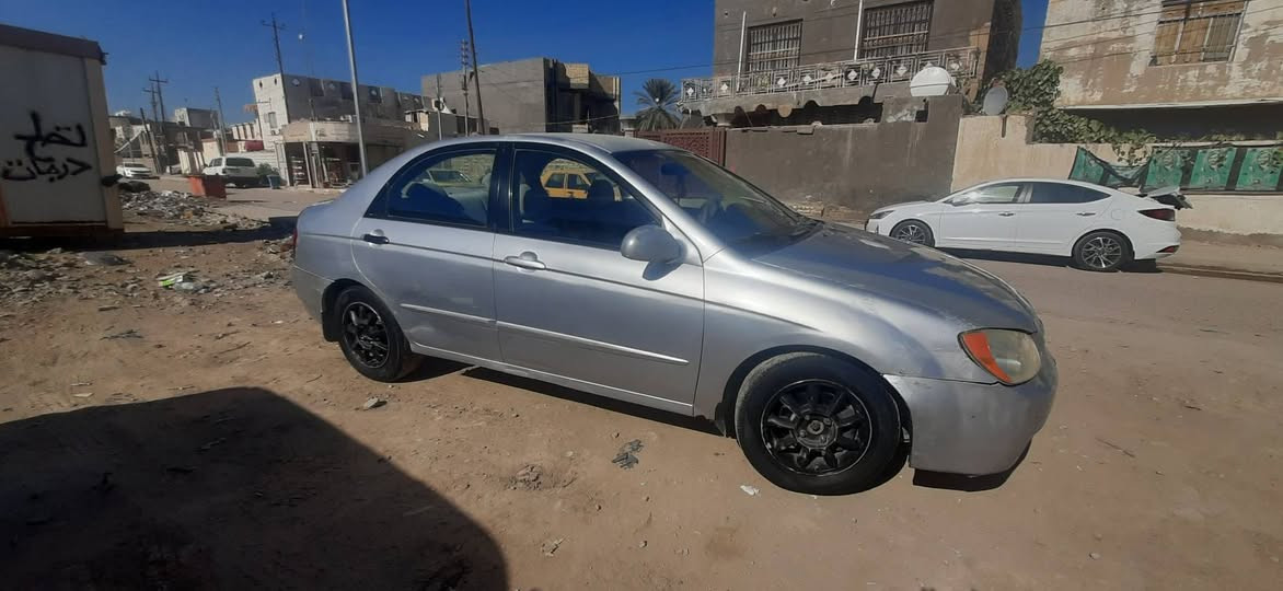 سياره للبيع سبكترا مكينه ٢٠٠٠ تدفئه و تبريد رقم بغداد باسمي سعر ٦٠ و بيها مجال
***********
.....
