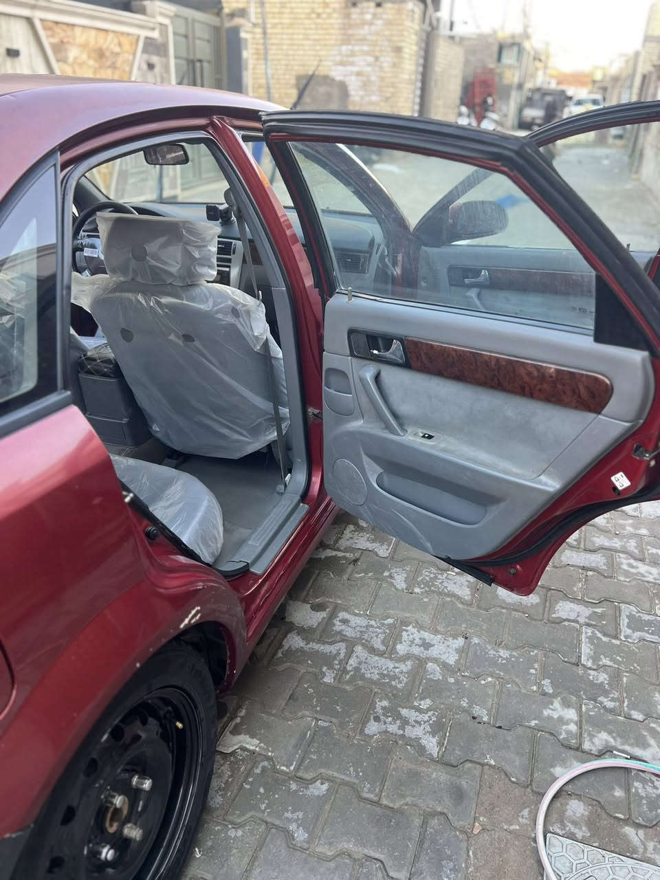 السلام عليكم اوبترا 2006للبيع كير ومكينه مكفولات كشر مثل ما موضع بل صور جارده وبيها شغلات بسيطه باسمي تحويل ثاني يوم عارضها ب65وبيها مجال اي استفسار التواصل خاص او على الرقم ***********وبي واتساب ملاحضه بيها ضربه بل جاملغ وخياس شويه جوه الدوسه
