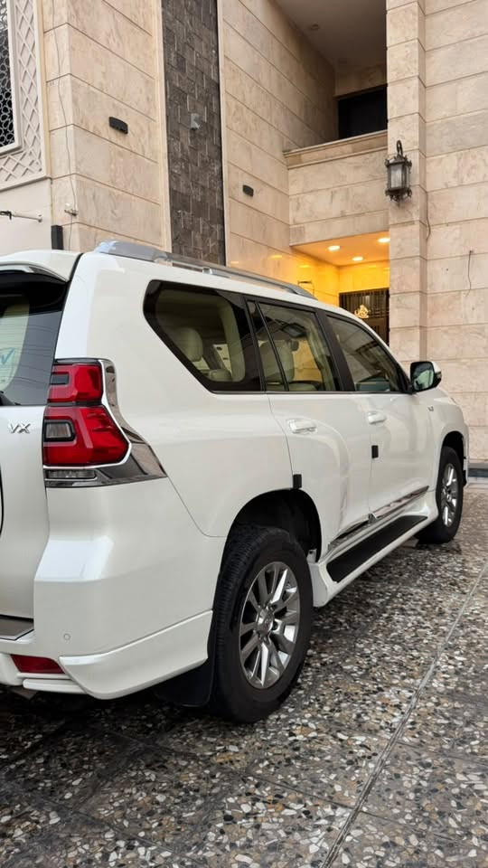السلام عليكم ورحمة الله
برادو ٢٠٢٠vx باب اول واحد على واحد 

ستيرن كهرباء شاشة ديجيتال 

كشنات الامامية تبريد والسبعة راكب كهرباء 

انارة ترحيب ولدات داخلية بالبوب وانارة ليزرية 

الكير ٣دكم ومكفول كفالة عامة 

نظام زحف دبل دفلوك 

اربع كامرات حساس امامي خلفي 

محرك ٦سلندر مكفول كفالة عامة 

السيارة مكفولة من الصبغ والتبديل عدا بارد فقط 

السيارة مغلفة تغليف bbf بالكامل بمركز نانو شيلد ضمان عشر سنوات سنوية مجددة مكان السيارة بغداد الكرخ 

السعر ٤١ للمعلومات اكثر اتصل وتدلل ***********
