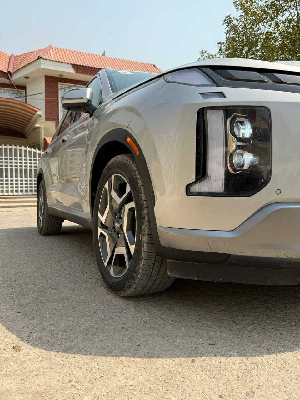 السلام عليكم
2023 HYUNDAI PALISADE SEL PREMIUM

اللهم صلى على محمد وال محمد اترك تعليق حلو مثلك

كلشي موجود بالسوق 

اني ناشر صور الحادث الك

رقم شاصي موجود داخل الصور 

حجم المكينة 6 سلندر 3800 

٤ كاميرات محيطية ٣٦٠ درجة

رادارت أمامية وخلفية وجانبية

فتحة سقف

كشنات كهرباء خزن وضعيتين مع تدفئة وتبريد المقاعد الامامية والخلفية

 ٤ وضعيات قيادة 

 تحديد مسار 

 صندوق كهرباء 

 بردات ابواب خلفية

تشغيل عن بعد

3قطع تبريد

حساسات أمامية وخلفية

دشبول شاشة ديجتل

دخول بصمة ذكي

سايد بريك كهربائي 

أوتو هولد + نقطة عمياء

شاحن لاسلكي

مثبت سرعة

مرايا جانبية هيتر + تعتيم

ارباكات برادات 

عداد المسافة  33

التشغيل والتوقف التلقائي

شفتات  ستيرن على المقود

حساسات نقطة عمياء + مساعدة تغيير المسار

نظام الثبات الالكتروني

نظام التحكم بالفرامل

نظام التحكم بالسحب

نظام التحكم بالفرامل على المنعطفات

نظام التحكم بالسرعة التكييفي

نظام ابطال الفرامل

نظام مساعدة الفرامل الهيدروليكي

نظام مساعدة النزول من المنحدرات 

نظام مساعدة الصعود في المرتفعات

نظام حساس ضغط الاطارات وحرارة الاطارات

نظام تحذير من الاصدام

نظام مكابح طوارئ

وسائد هوائية عدد 8 

نظام الصوتي سستم 

 سياره امبدل جاملغ امامي  وبنيد 

مع جاملغات خلفي  راجع بارد 

بيه بل كصه مال القمارة تعديل حار وبيه صبغ 

صور حادث داخل المنشور 

وسياره أحلا من بهواي 

مرقم بغداد سياره 

رقم شاصي داخل منشور 

KM8R4DGEXPU630885
الاستفسار 

***********

سعر 220
سياره مرقم بغداد 

مكان السيارة /  بابل
