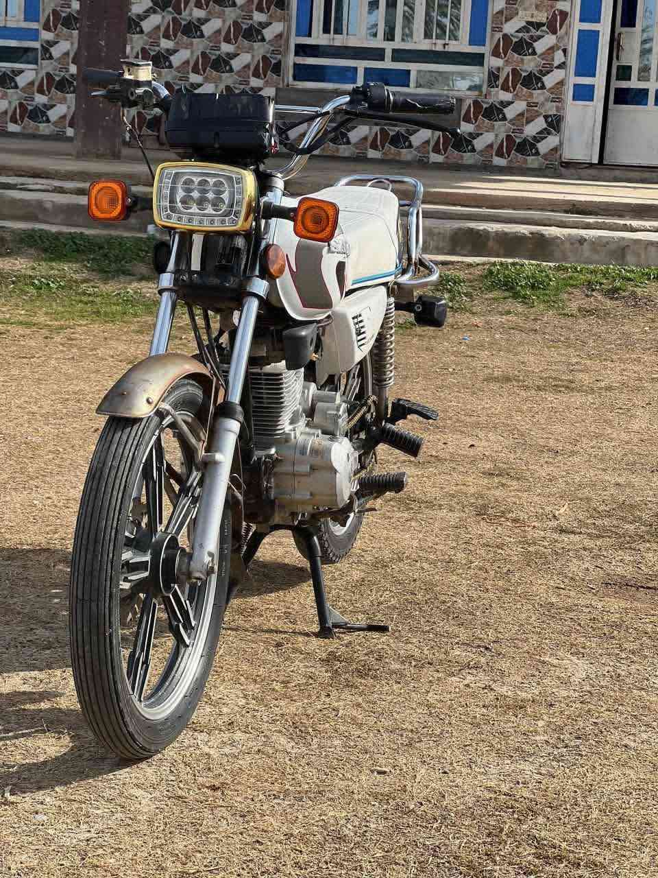 دراجه لبيع 2020 كلك 425 وبيه مجال 
*********** رقم صاحب الدراجه أني موكلف بل نشر مكان الدراجه واسط الدبوني
