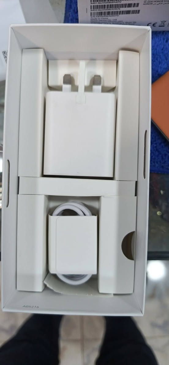 السلام عليكم هونر x9cذاكره 256رام 12نضافه 100/100شاحنته ممفتوحه للبيع السعر 300مكان كريميه ***********
