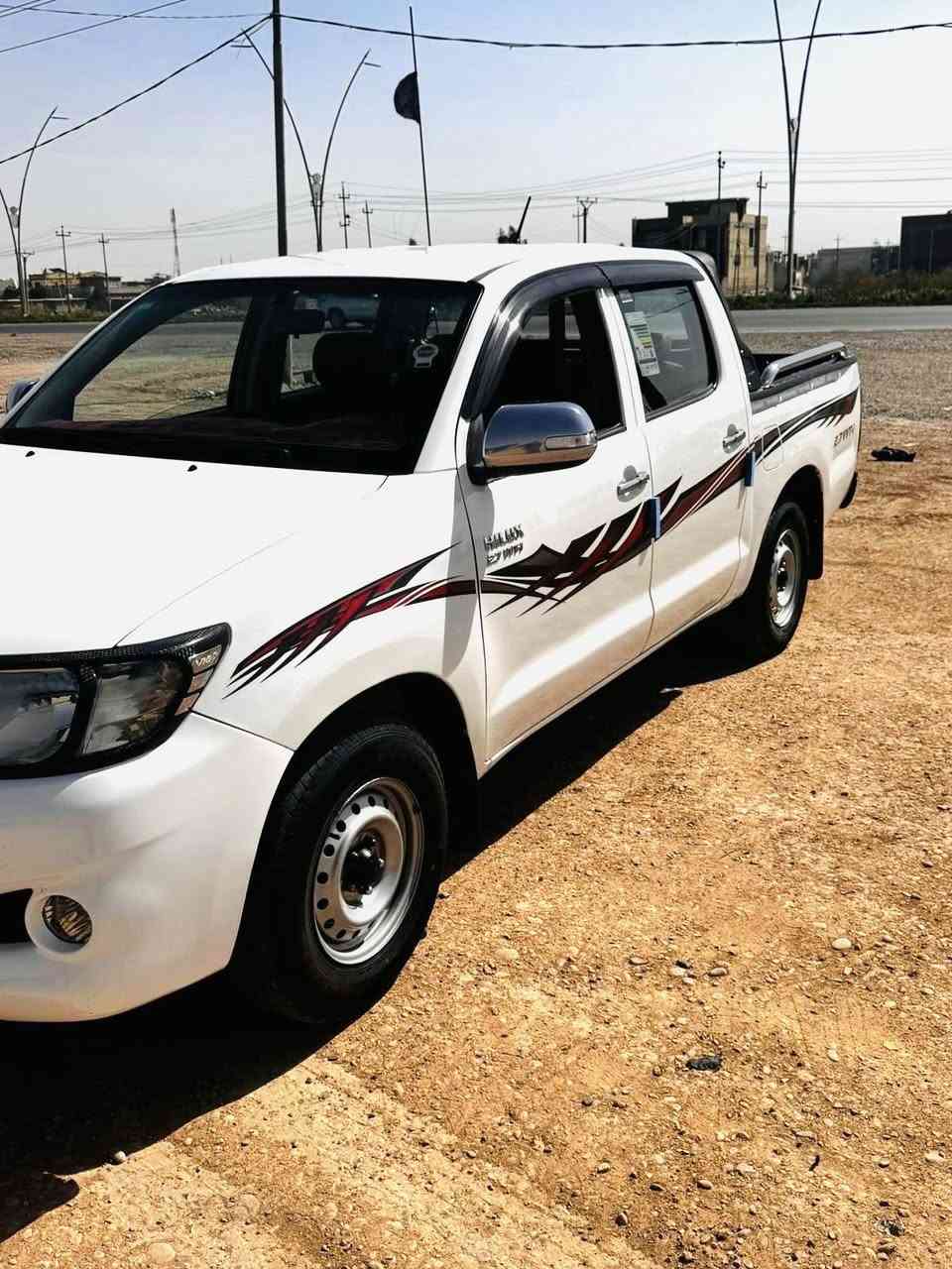 سلام عليكم
هايلكس للبيع موديل 2013
السيارة بيهة  ثلاث قطع يعني بجم
السيارة كير اتو ماتيك
سيارة جديدة
سيارة رقم كربلاء بسمي تحويل ثاني يوم 
سعر 175
رقم الهاتف ***********
