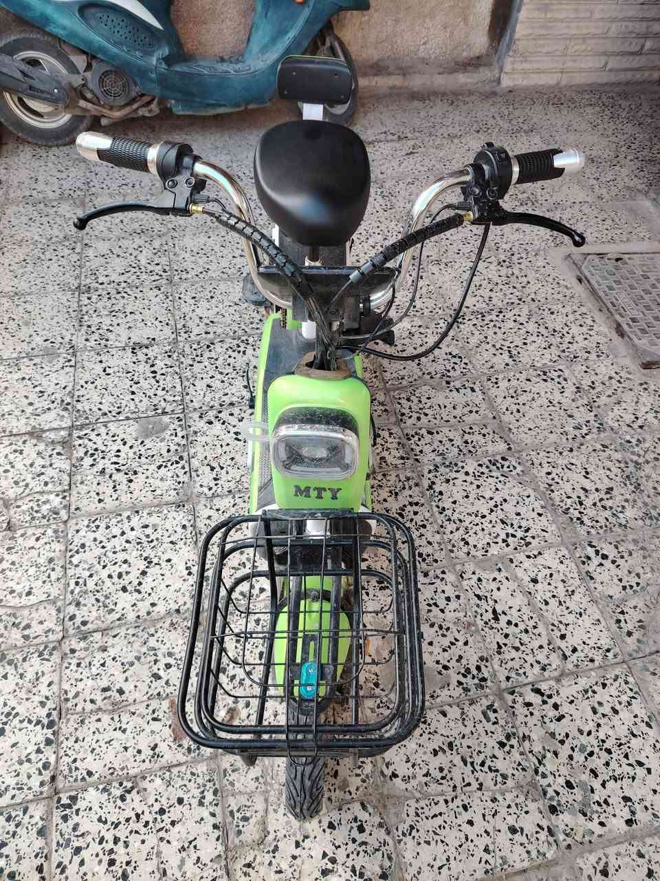 سلام عليكم
دراجة شحن نوع mty
بعدهة جديدة من كل النواحي
للبيع او مراوس حسب القناعة
*********** فقط واتساب متواجد
السعر 325 وبيهة مجال
