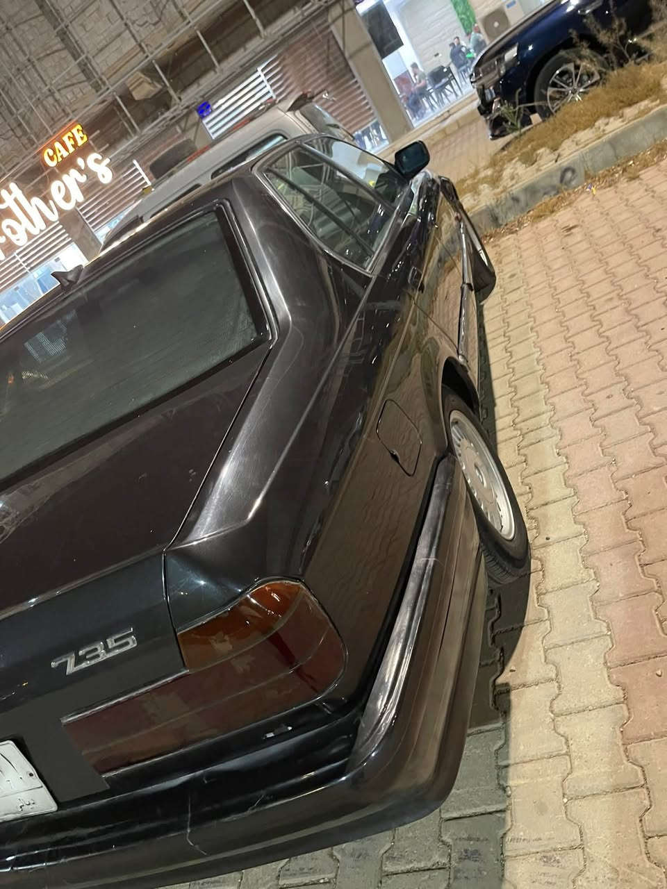 سلام عليكم للبيع بي إم 735 رقم ديالى تحويل ثاني يوم سياره حلوه جاهزه مابيه اي نقص مديل 1994 مكينه وكير بلاد كله بلاد  لاضربه لا طخه لا خياس تخم تايرات جديد صدر امامي خلفي جديد مصبوغ عام للجماليه فقط صفاحيات موس السعر 38 بي مجال للطيبين العنوان ديالى خانقين ***********
