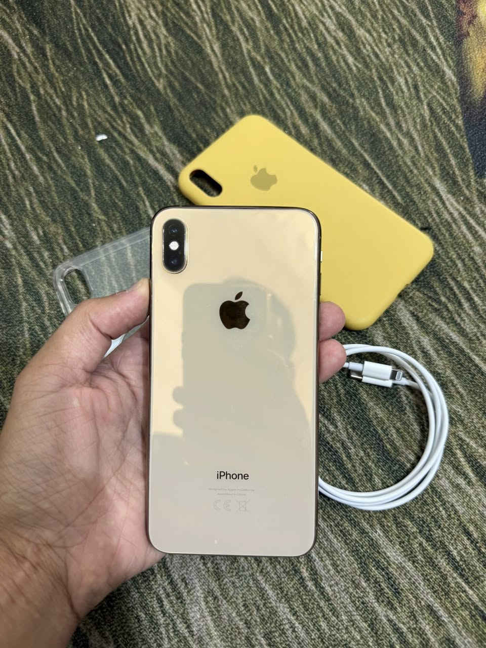 اكس ماكس للبيع ذاكره 512 نضيف مكفول مبدل فقط بطارية الاصلية ويا 2كفرات وشاشه حماية وكيبل شحن السعر 220 وبي مجال حق جيه مكاني النجف تواصل خاص و واتساب ***********
