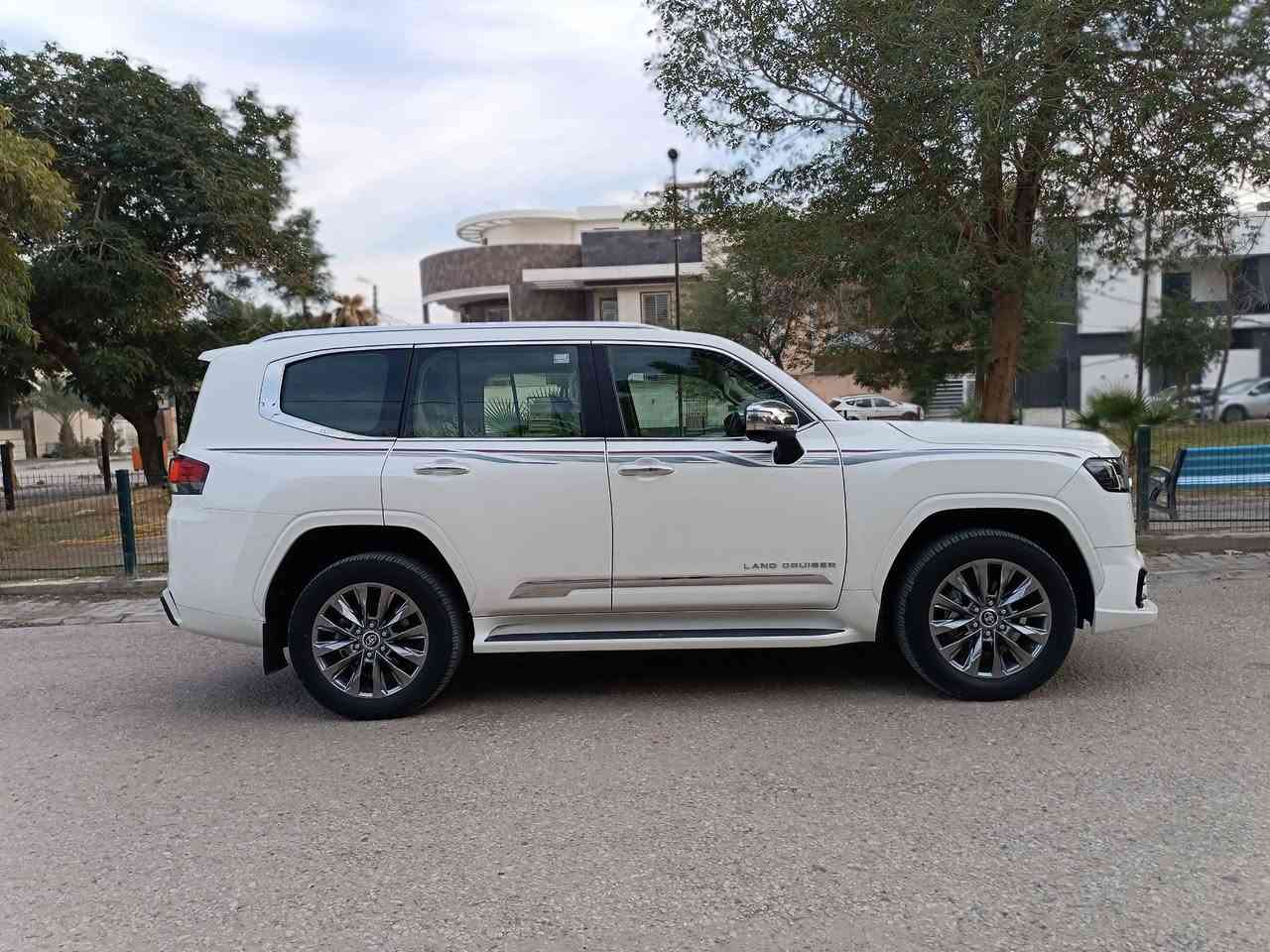 لاندكروزGXRلمتدد
موديل 24 

فول مواصفات 

كشن حار بارد

كامرات 360

خمس بصمات 

لد نهاري 

كراسي امامي كهرباء 3دكم

كشنات جلد

3شاشات تطبيق 

شاشه كبيره

تنفس طبيعي 4000

جنطه شفط 

اربع بيبان شفط 

كتلوكات الشركة والسماعات 

ماشيه 30الف

كاعيات الشركة مامشدوده 

رقم اربيل مميز 

بسم شركه تحويل وكاله 

سياره كفاله عامه بوضع الوكالة 

السعر 695وبيها مجال بصيط 

مكاني النجف الاشرف 

***********
