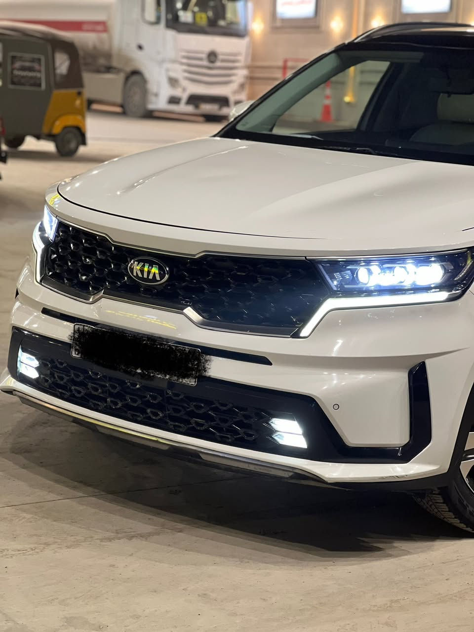 سلام عليكم 
كيا سورنتو موديل 2021
خليجي ماشيه 100 
مكفوله فول مواصفات 
بصمه فتحه بني رامه 
7 راكب 6 سلندر 3 قطع تبريد 
كشنات جلد كشنات كهرباء
كير ومحرك كهربائيات كفاله عامه 
باب خلفي كهرباء 
تخم تاير جديد 
رقم بغداد الدولي 
مكان سياره بغداد البلديات 
السعر 248 وبيه مجال مكان سياره بغداد البلديات رقم ***********
