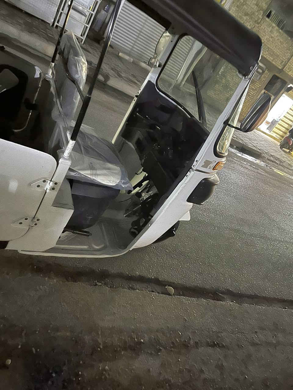 السلام عليكم تكتك موديل 2022 شهر 2 يوم 16 تكتك جاهزه متصرف عليه ربع مرقم وكامل شوكت متريد احولك بس دوس مرشوشه رايده 8700 المكان العبيدي شارع المحافض الرقم ***********
