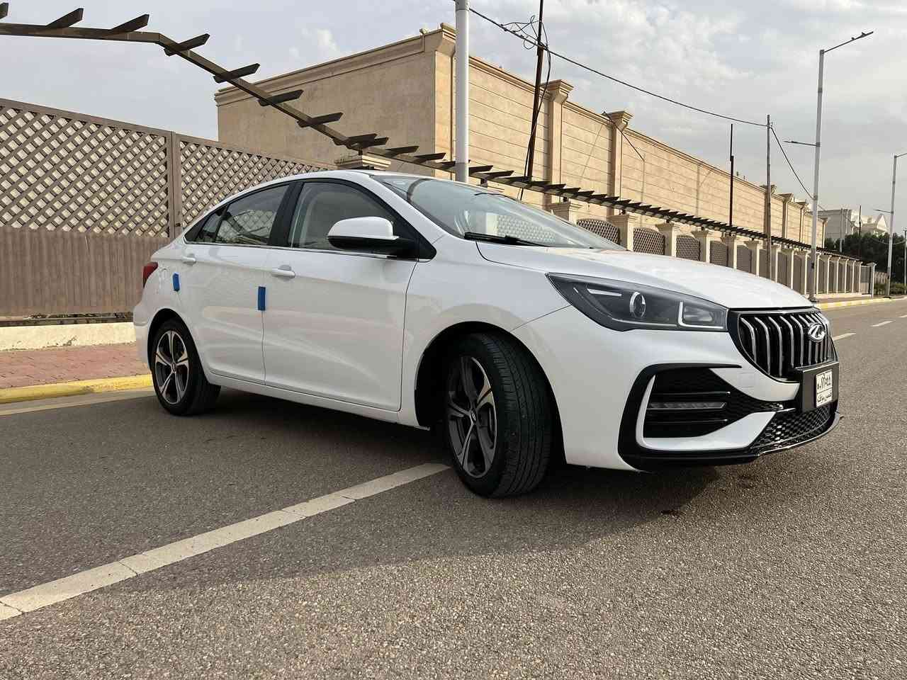 السلام عليكم،
للبيع شيري اريزو 5 موديل 2024 (فول مواصفات).

السيارة بعدها بچيس الشركة ، وماشية 17 ألف فقط (اخت الزيرو).

المواصفات:

• فول 1/1 (فتحة، شاشة، جلد، حساسات).

• السيارة مكفولة وجاهزة من كلشي، لا ضرر ولا خدش

• رقمها الحالي فحص مؤقت ، تترقم كل المحافظات

سبب البيع:
التزامات عقارية

ملاحظة للطيبين:
السيارة معروضة للبيع بسعر 104 ، والسعر للجاد وسيارة بهيج مواصفات وموديل تسوه اكثر ، رجاءً اللي مو شراي لا يتعب نفسه ويتعبنا، الوقت ثمين.

📍 المكان: الرمادي

📞 للاستفسار: ***********
