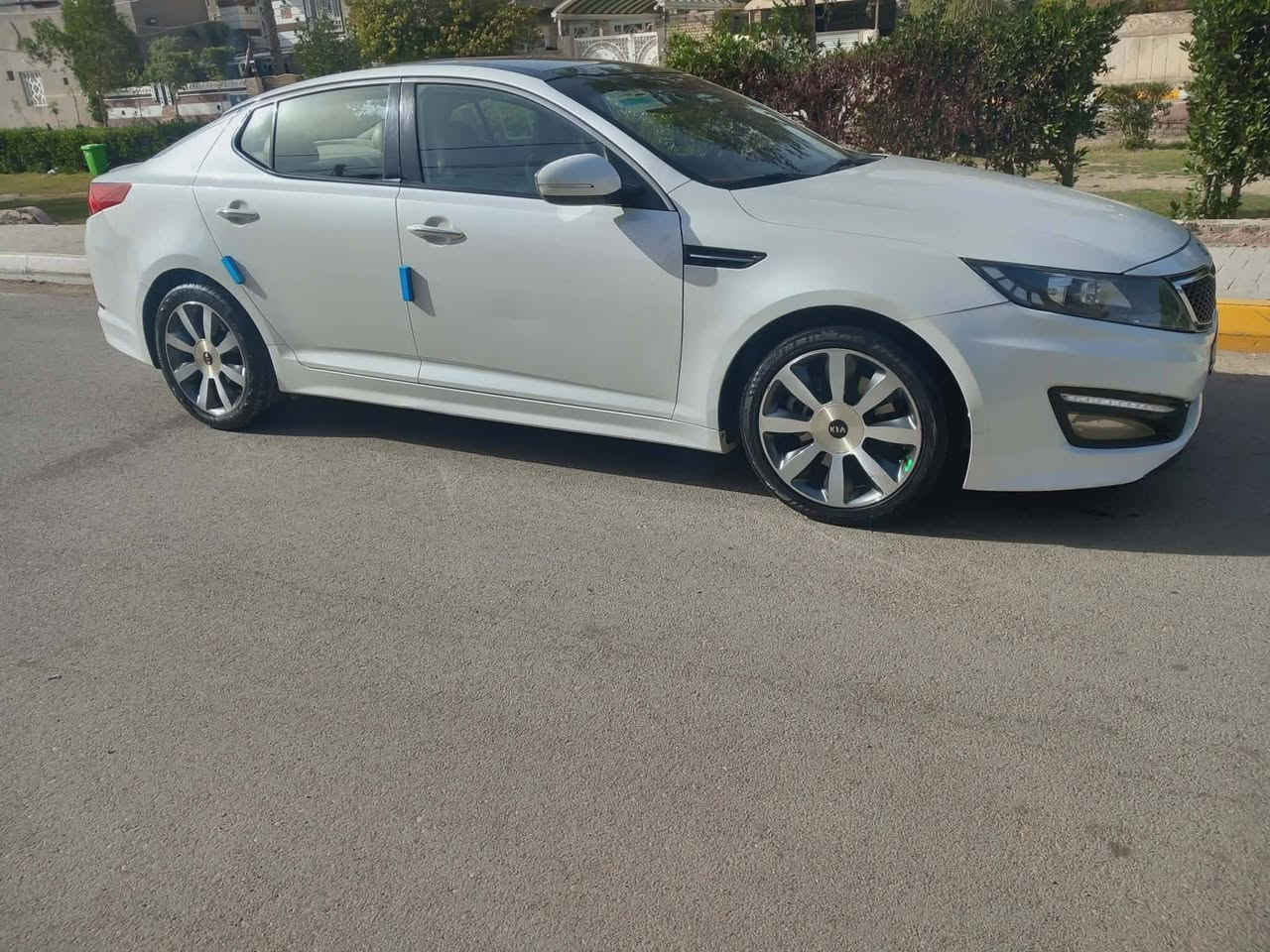 السلام عليكم...
اوبتماا خليجي للبيع فقط 
موديل ٢٠١٢ كفاله عامه 
فول مواصفات واحد عل واحد..
بصمه، بنوراما، كشن جلد، كشن كهرباىي كشن ذاكره لد حساس خلفي بك لايت لد كامره خلفيه شاشه تاب يدات نيكل داخل وخارج  تبريد لمس قطعتين تحكمات ستيرن جهتين ويل 18 كروم 
جاهزة من كل النواحي مابيهاا كل نقص معروفة مواصفات الفول
رقم أربيل انكليزي الجديد صاحبهاا من بغداد
العنوان واسط نعمانيه
السعر ب135 وبيها مجال بسيط
للإستفسار الاتصال ***********
