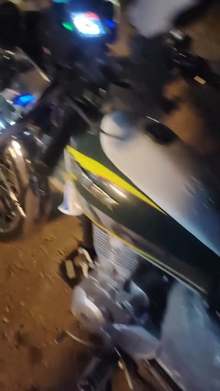 ماطور اخو الصفر النوعيه سونك باب اول موديل24 منفيس موجود اسويج اكتروني تشغيل عن بعد العدد2ويا خمسه كير النضافه فول 100/100العنوان كركوك حي الواسطي الرقم متواجد عل وتساب وفيس (***********)السعر 670وبي مجال
