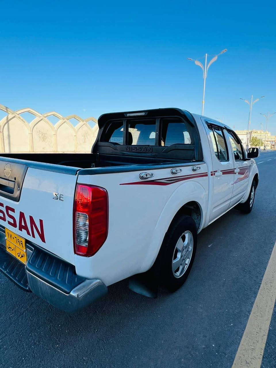 بيع مستعجل نيفارا موديل 15 بيها صبغ بالبدي خلف الواقيه 
كفاله من الضربه والصبغ عدا هاي كير ومحرك جدد تخم تاير تبريد تدفئة سيار مال جناي السعر النهائي 107 قفل العنوان كربلاء المقدسة...***********
