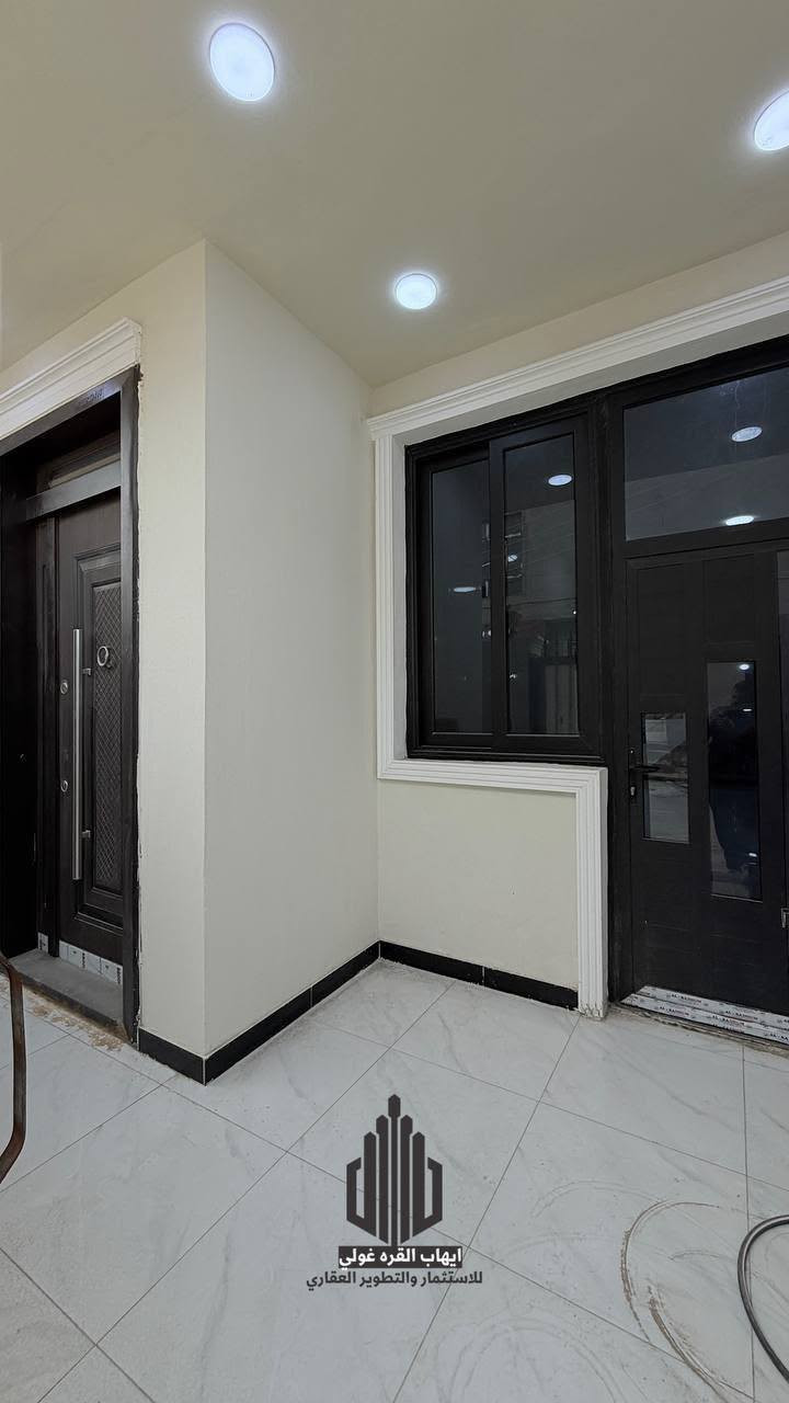 الدار للبيع مساحة 100m واجهة ٦وربع ونزال 16 يحتوي على 4غرف نوم وصحيات عدد2 مع استقبال وحولي ومطبخ مع الخدمات  البيت زيرو مامسكون العنوان الدورة مدخل البعيثة مجمع السلطان ***********
