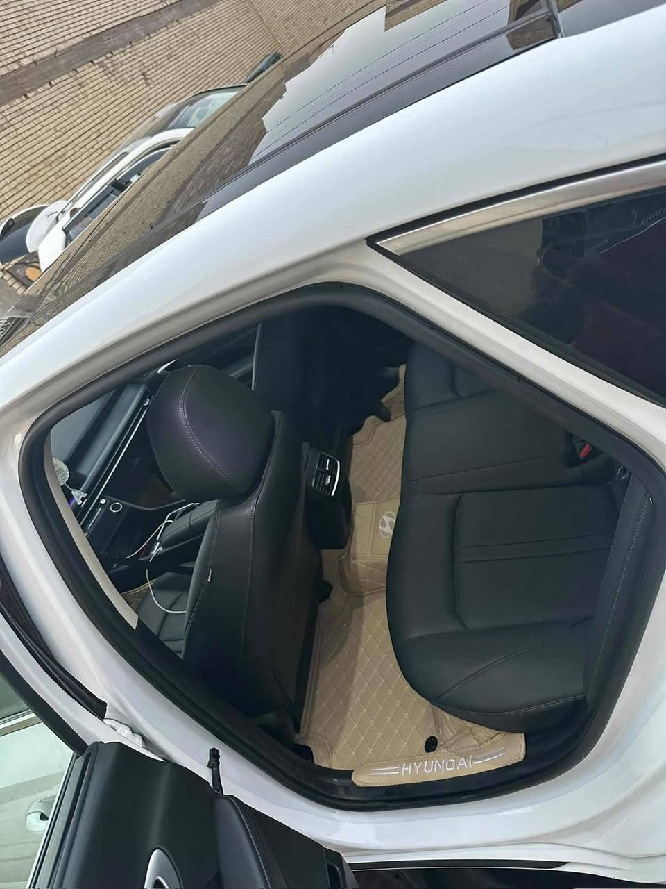 سلام عليكم سوناتا فول مواصفات موديل ٢٥هايبرد حادث بسيط بقبق الجنطه بدون تبدل
رقم بغداد 
ماشيه ٣٣ مكاني كربلاء 
السعر ٢٣٥
تواصل ***********
