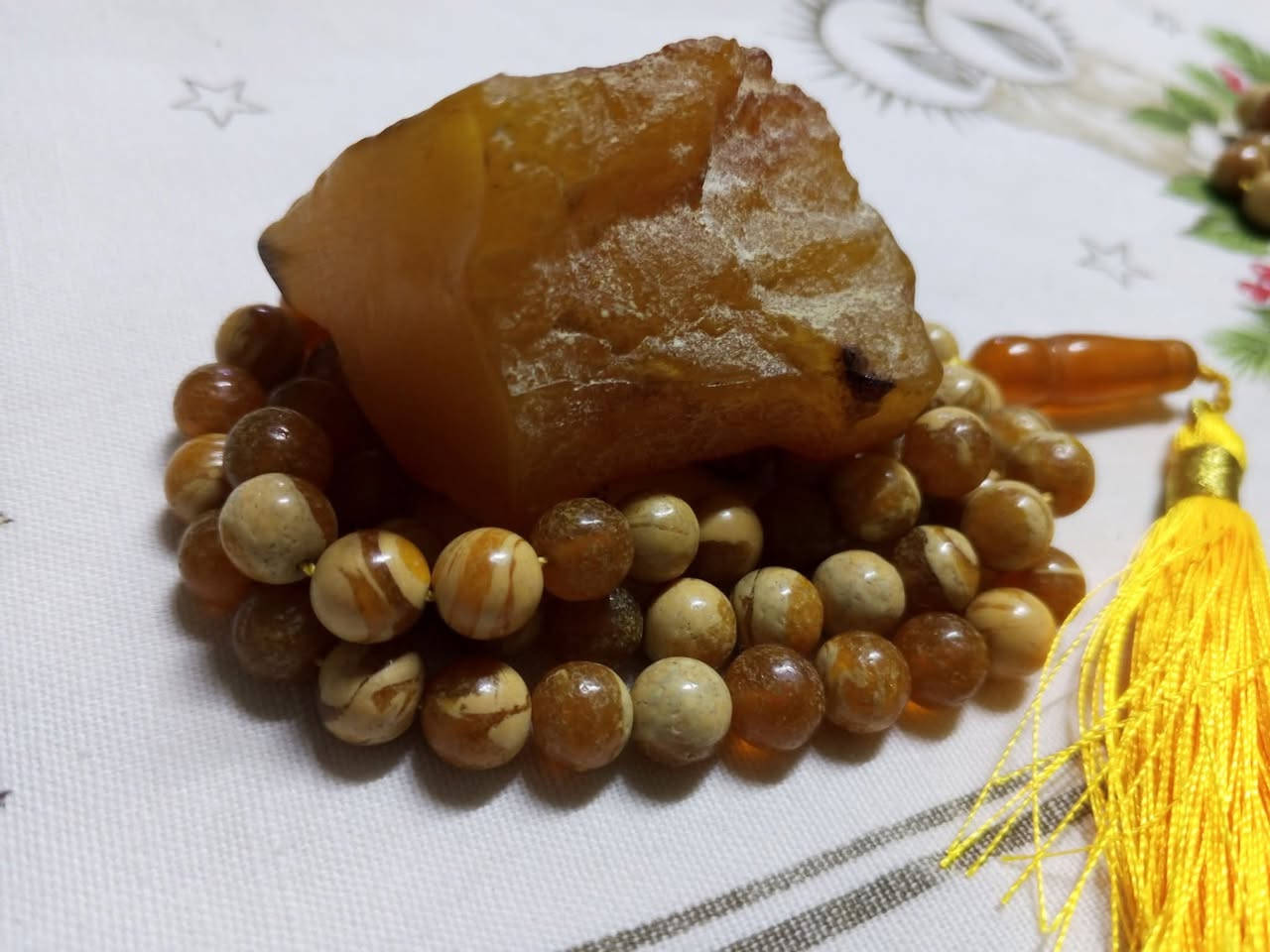 خليلي عينك عالمميز......وجيبها اذا فيك اتجيبها.....

المعروض: عنبر كلنكراد مع قطعة من الخام 66حبة مقاس 9/10تقريبا ريحة الخام واضحة محمل يومي من الروائع الله يهني صاحب النصيب
للعبرة : عامل القدر بالرضا ..وعامل الناس بالحذر .عامل أهلك باللين ..وعامل اخوانك بالتسامح .. وعامل أصدقاءك بالمودة ... وعامل الدهر بإنتظار تقلباته .. هذه قاعدة تجعلك تتقبل كل ظروف الحياة' هُناك منْ يُهديكَ الحُب دُونَ أنْ تُهديهِ أي شَيء وَهُناكَ منْ يُهديكَ الألَم بَعْدَ أنْ تُهديهِ كُل شي
 سئل أحدهم ما تظن الناس يقولون فيك؟  قال: إني لميت و إنهم لميتون ..  و إني لوحدي محاسبٌ وإنهم لوحدهم محاسبون ..  فما لي و ما يقولون !

#الشمالي طرطوس المدينة تاجر شنطة 
#ابوحيدر0990433674وااتس/0991980690
تعليق نقطة مشاركة مباركة بيوصلك السعر والتفاصيل


**إذا كنت صاحب هذا الإعلان وتريد حذفه لأي سبب، رجاءا أرسل رسالة إلى الدعم الفني**