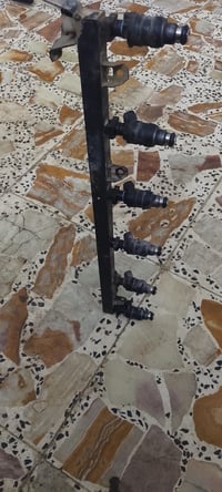 حاويه ٧٣٥/٧٣٠ • بدي ٦سلندر • قفل جديد