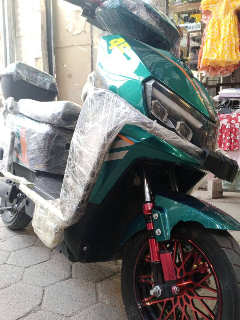 سكنس للبيع
٦ بطاريات
سرعه ١٠٠ 
اربع نمر
مثبت سرعه
دبل اشاره
كهربائيات كله شغال
السع ر ٦٦٠ وبي مجال


**إذا كنت صاحب هذا الإعلان وتريد حذفه لأي سبب، رجاءا أرسل رسالة إلى الدعم الفني**