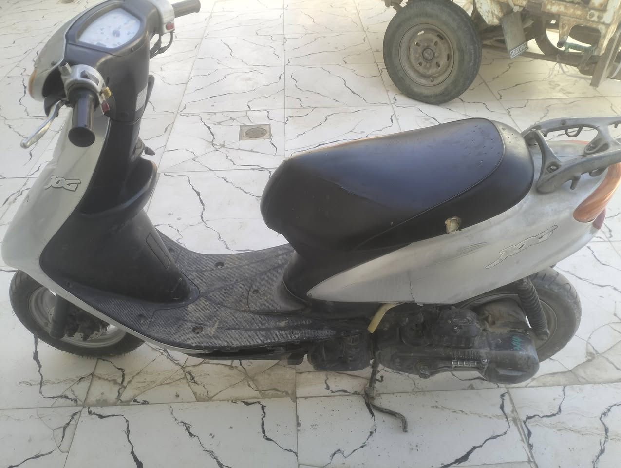 سلام عليكم  دراجه عسفوريه لمحرك ما مفتوح ودراجه خوش دراجه سعر 250
وبيها مجال لعنوان ناصريه مركز  ***********
