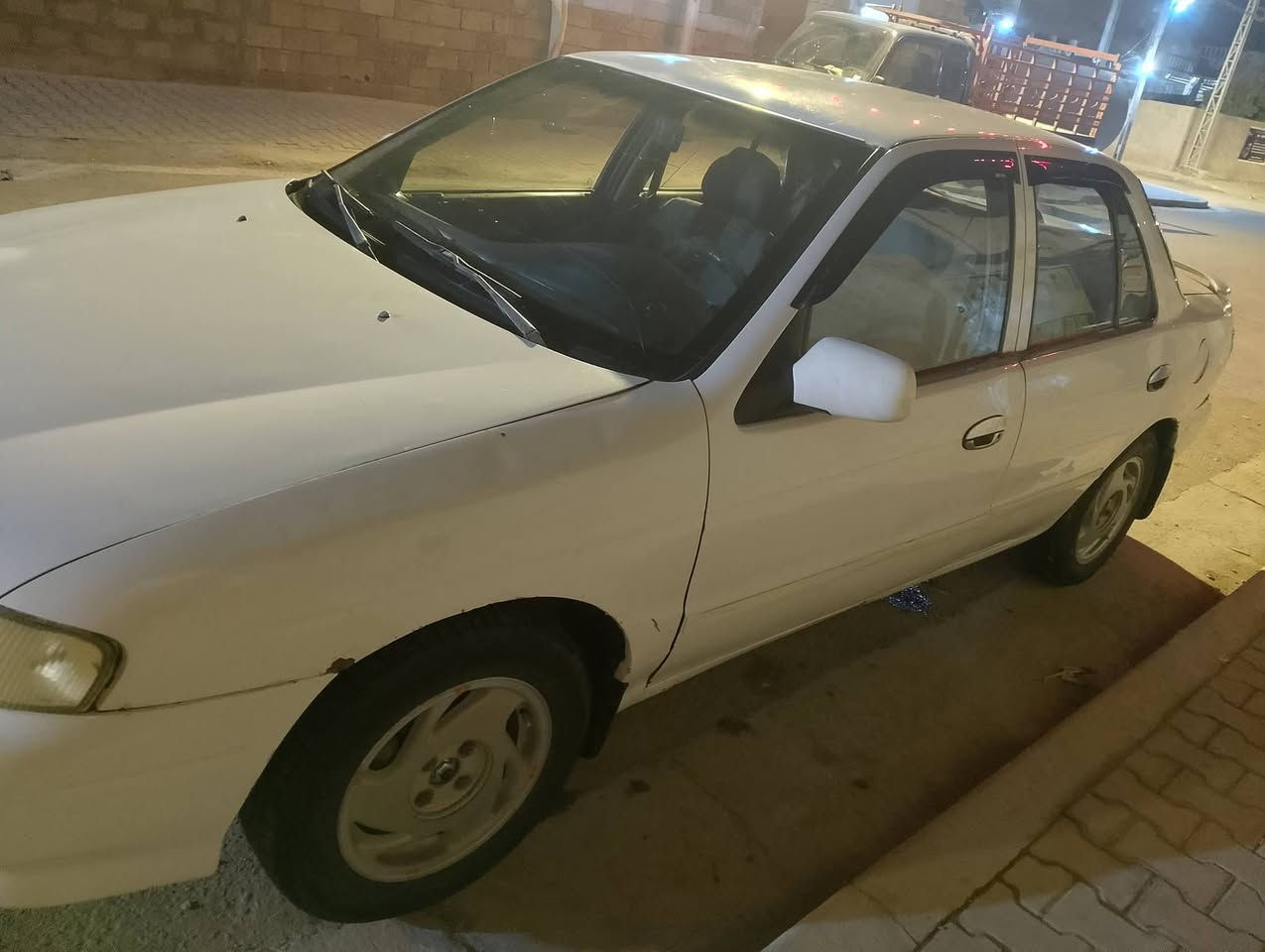 السلام عليكم
سيفه للبيع موديل 96 رقم ديالى 
محرك مفتوح سعر 30 وبيها مجال مكان السيارة بغداد 
***********
