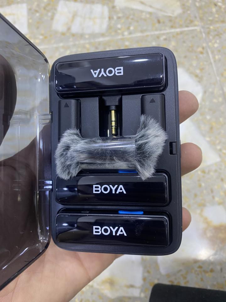 السلام عليكم
اخوان جميع المعدات مستخدمة بجلسة واحدة فقط 
نضافه 100% 
1-انارة مستمرة نين لايت 200 واط
سعر الشراء 255 الف سعر البيع 225 الف 
2-نك مايك ماركة بويا مزدوج 
سعر الشراء 135 الف سعر البيع 115 الف 
3-سوفت تريبو 90 سم 
سعر الشراء 85 الف سعر البيع 70 الف 
4-ستاند سوفت كبير 
سعر الشراء 75 الف سعر البيع 60 الف 
5-تيوب لايت ابيض واحمر واصفر عدد 2
مستمر ومتقطع 
سعر الشراء 75 الف سعر البيع 60 الف
6-ستاند كامرة 
سعر الشرء 35 الف سعر البيع 20 الف 
7-ستاند ارضي مال تيوب لايت عدد 2
سعر الشراء 20 الف سعر البيع 15 الف
للاستفسار واتساب ***********
