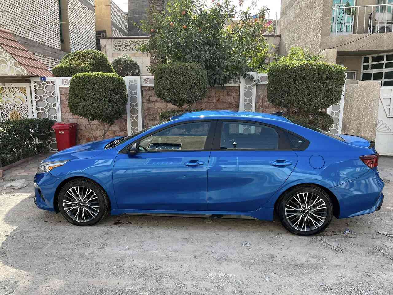 السلام عليكم
كيا فورتي جي تي لاين 
ماشيه 41 الف كم 
موديل 2023
رقم بغداد
المواصفات فول GT line
رادار امامي توقف ذاتي + تحديد مسار
رادار جانبي 
بصمة تشغيل مع بصمة ابواب 
كشنات جلد مع بصمة GT lineمع تطريز 
لايت لد 
بك لايت لد مميز 
حساسات خلفية للتنبية عند الرجوع  + توقف ذاتي
اضواء ترحيب عند الاقتراب
كروز تثبيت السرعة
ستيرن رياضي حرف (D)
 ثلاث وضعيات قيادة (نورمل + سمارت + سبورت)
شاشة كبيرة  8 انج + GPS+ بوصله + كامره خلفية دواره 
محرك 2000 دوش
ضررها الجاملغ عكس السايق مبدل ومصبوغ  
مكاني بغداد
***********
