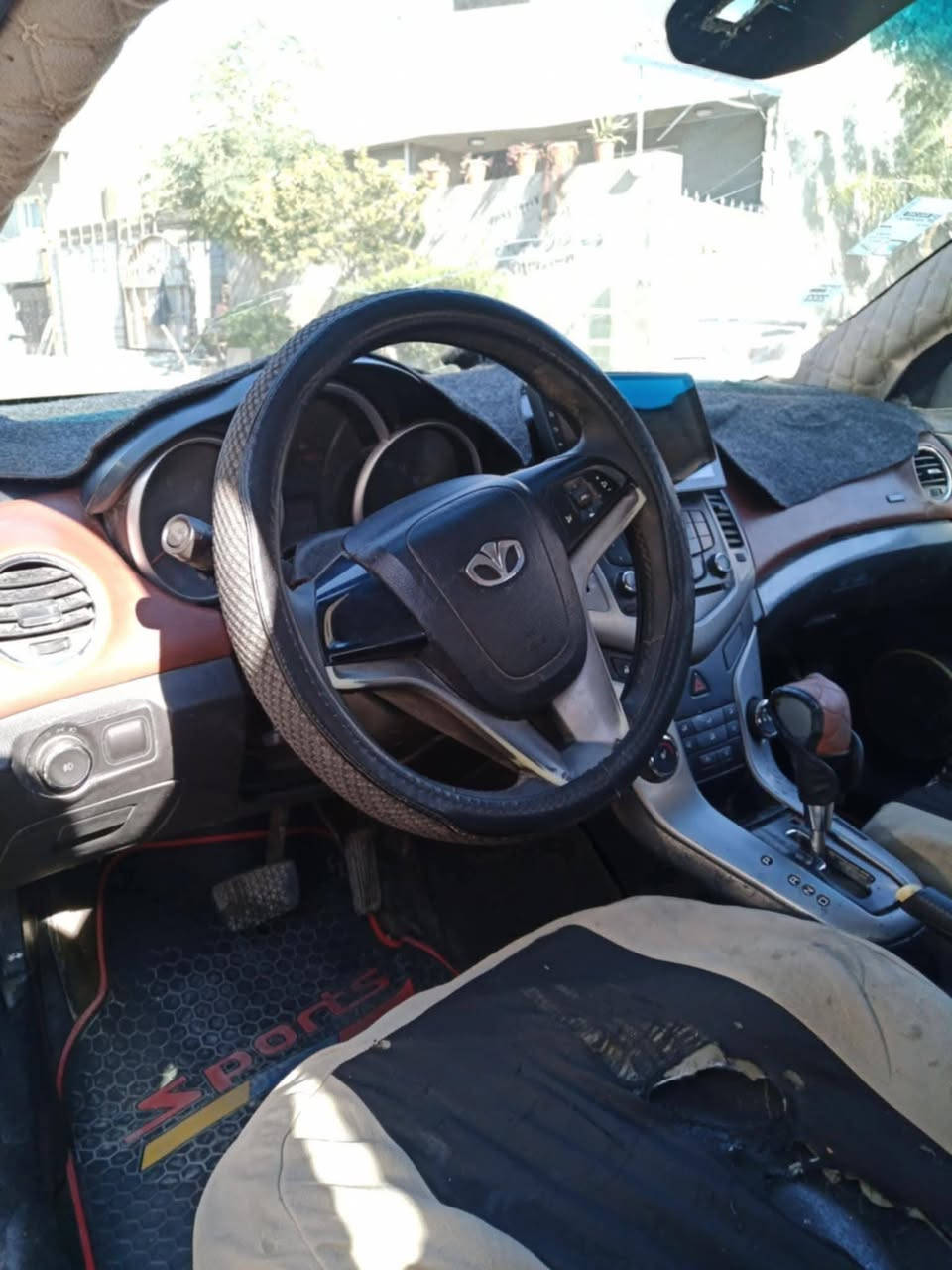 السلام عليكم
دايو لاستي كروز موديل 2009
 رقم بغداد ألماني مصفر هيئه وغرامات شرط التحويل
 كير ومحرك فرخ بطه 18 شرط كهربائية صدر تواير كلها شرط 
ترهم مقدمه زينه وب الشهر مع كافة الضمانات 
السعر 45 
للاتصال /***********
