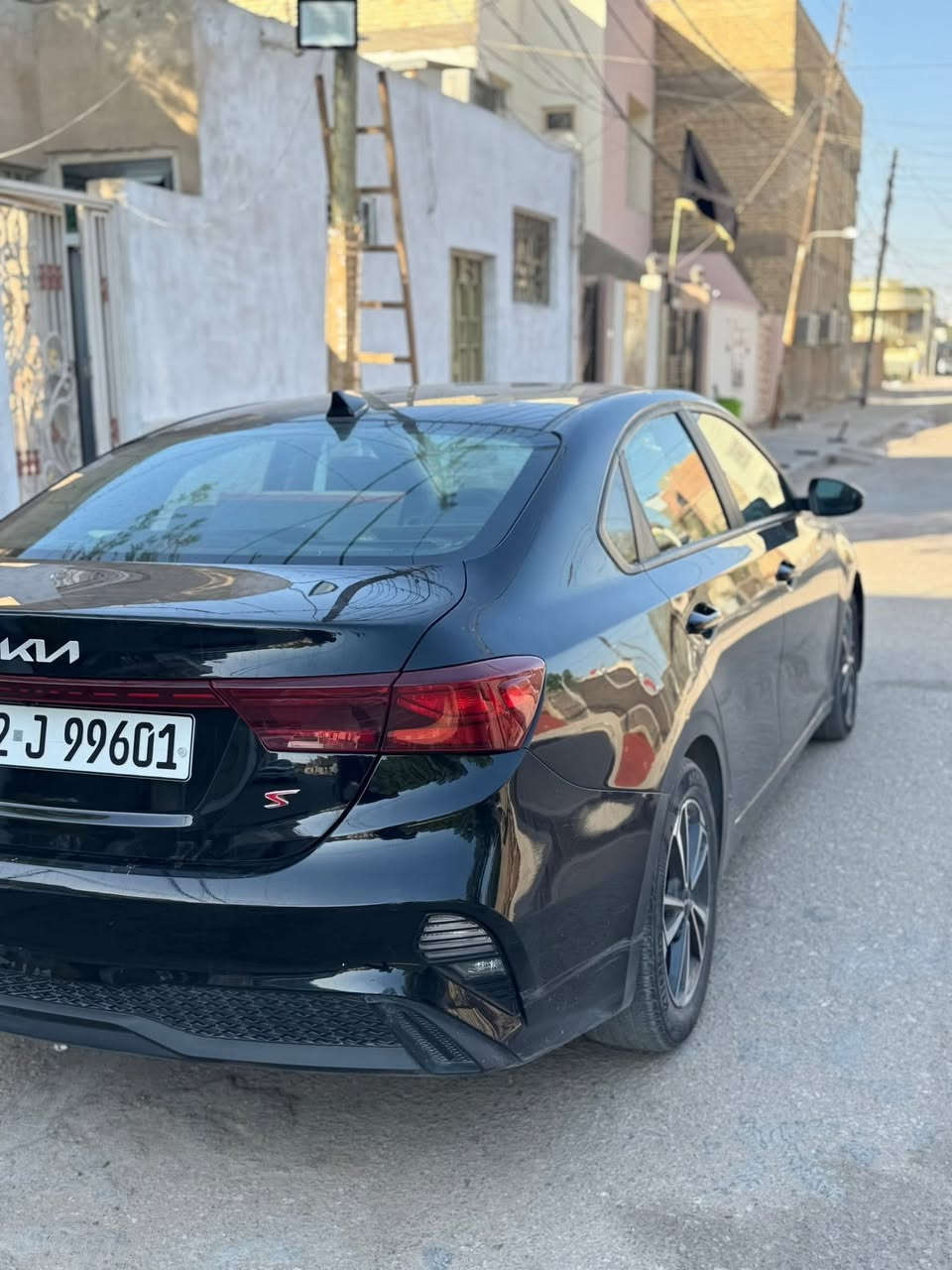 سلام عليكم كيه فورتي للبيع
مكيه 2000دوش 
مديل 2022 
لو اسود 
دخول سياره للعراق 
2024/11/11
رقم اربيل تريد وكاله تريد مداور 
سياره ماشيه 44الف  وقابل للزياده
سياره نص فول 
تحكم سترين 
مثبت سرعه 
تحديد مسار 
رادار امامي
رادار خلفي 
كامره خلفيه 
شاشه كبيره
توقف ذاتي
قيادة ذاتيه
حادثها موضح بل صوره فقط هذا حادثها
فيس ما متواجد 
سعرها 142
***********
