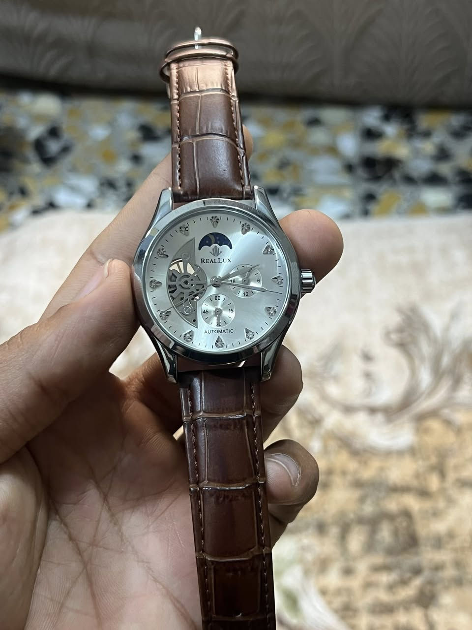 ساعه تحفه وناشفه بمعنى الكلمه 
مكينه كشف ' سير جلد مختم


**إذا كنت صاحب هذا الإعلان وتريد حذفه لأي سبب، رجاءا أرسل رسالة إلى الدعم الفني**