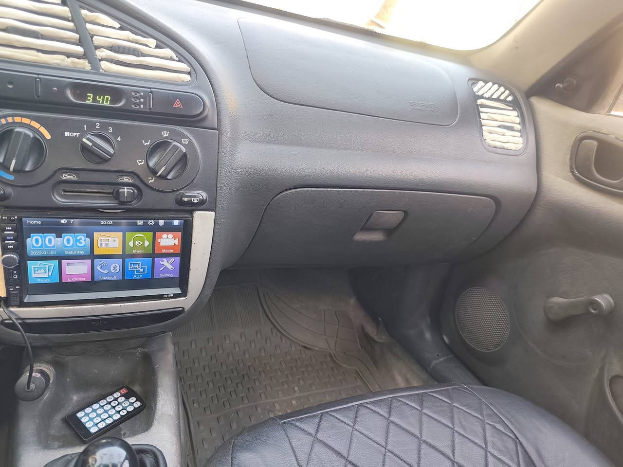 دايو لانوس صالون موديل2001
رقم واسط انكليزي دولي . كير عادي.هزه جديده تحويل ثاني يوم
سياره عائليه نضيفه مناقصها كلشي
شاشه+ كامره حوادث+ كير ومحرك بلادي
كهربائيات كلها شغاله.سنويه لنهاية ال27 بأسمي 
سياره نضيفه جدا ومتعوب عليها
صدر أمامي خلفي كله جديد.تخم تاير جديد.ربع متصرف عليها
السعر 38 وبيها مجال حق الجيه
العنوان واسط ناحية شيخ سعد 
للاستفسار/***********
