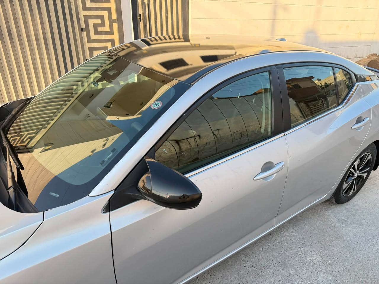 نیسان سێنترا  2020

مواسەفات( SV + ڕادار پێش و پشت + بصمە + شغال+ تحدید سرعە + تحدید مسار+ شاشە گەورە + کامێرا ) 

هەزە و سەنەوی نوێیە, گێر و مەکینە بە شەرت و زەمان 
92 هەزار مایڵ رۆیشتووە 

(دوو پارچە کلێر + دوو پارچەی پێش لێدراو بێ ناو گرتن)ئێرباگ سیستەم+ چەن خاڵێک تیزابی بەرکەوتووە
105$
***********
