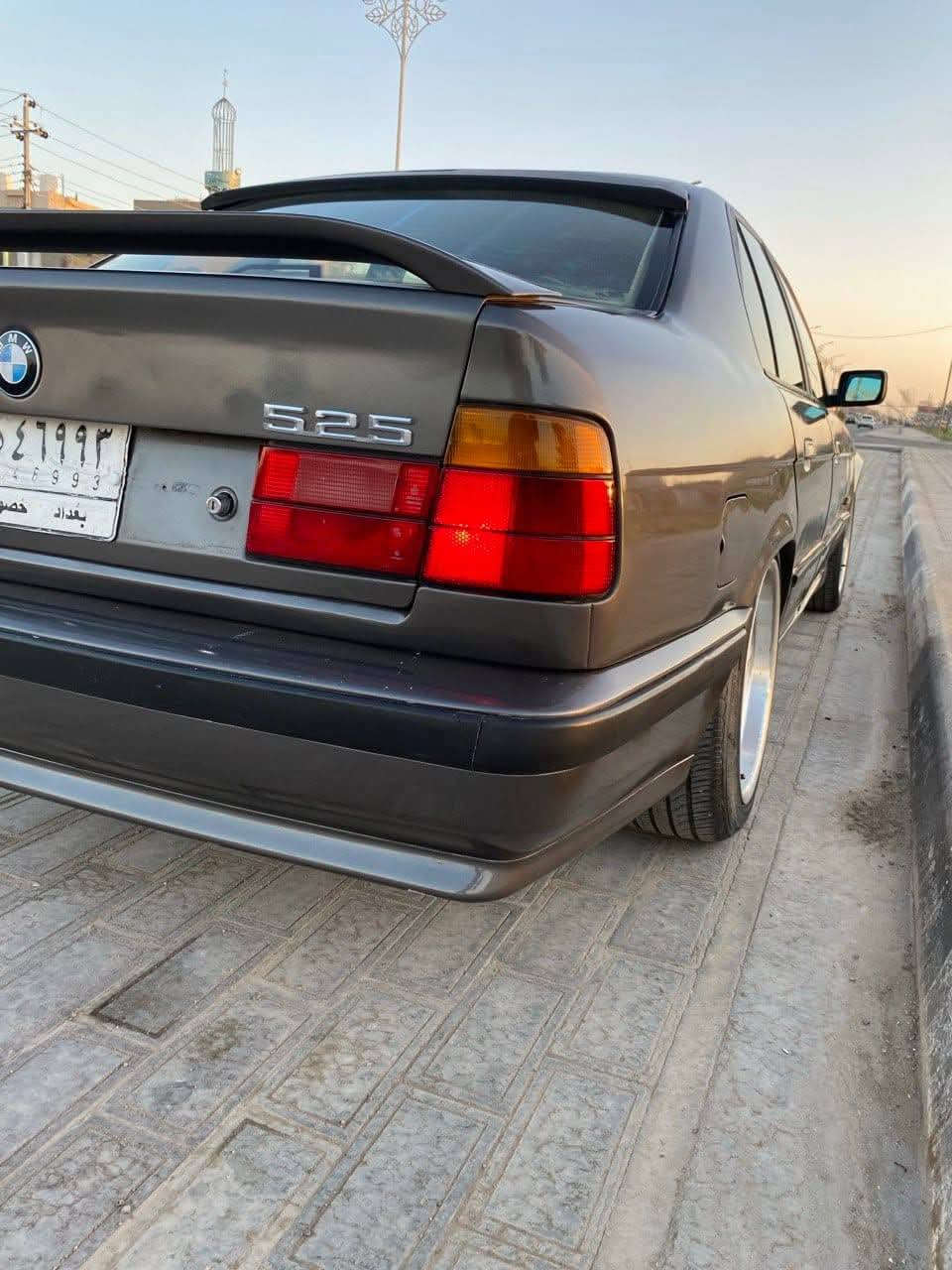 السلام عليكم للبيع  BMW 525
سياره موديل 92مسكر عدل محرك وكير حاويه من شركه المختص بلحله سياره تخم تاير جديد حداديه جديده تبريد هاي كمبريسر فقط ويل Mدعاميه Mكت كامل Mسنويه لل29رقم بغداد بئسم ولد اقاربي تسلم صافي تحويل يمي مكاني بابل السعر 58 وبيه مجال قليل سياره كلش حلوه مال جناي رقمي ***********
***********
