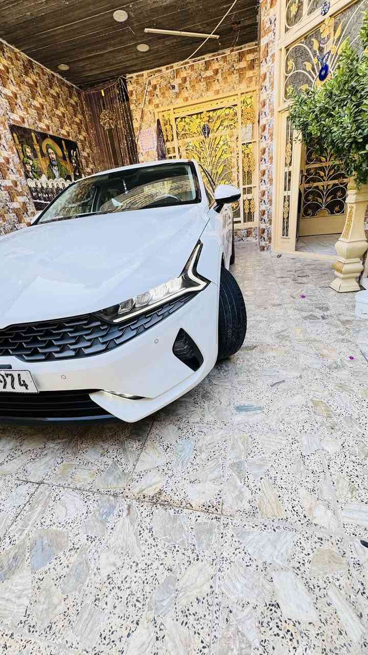 السلام عليكم  كي 5 خليجي مكفوله كفاله عامه موديل ٢٠٢٣  سياره جديده مال جنايه بدون تنته ميحتاج اذكر موصفاتهه الجنايه يعرفون  السعر ٢١٠ وبيهه مجال  الاستفسار ***********
