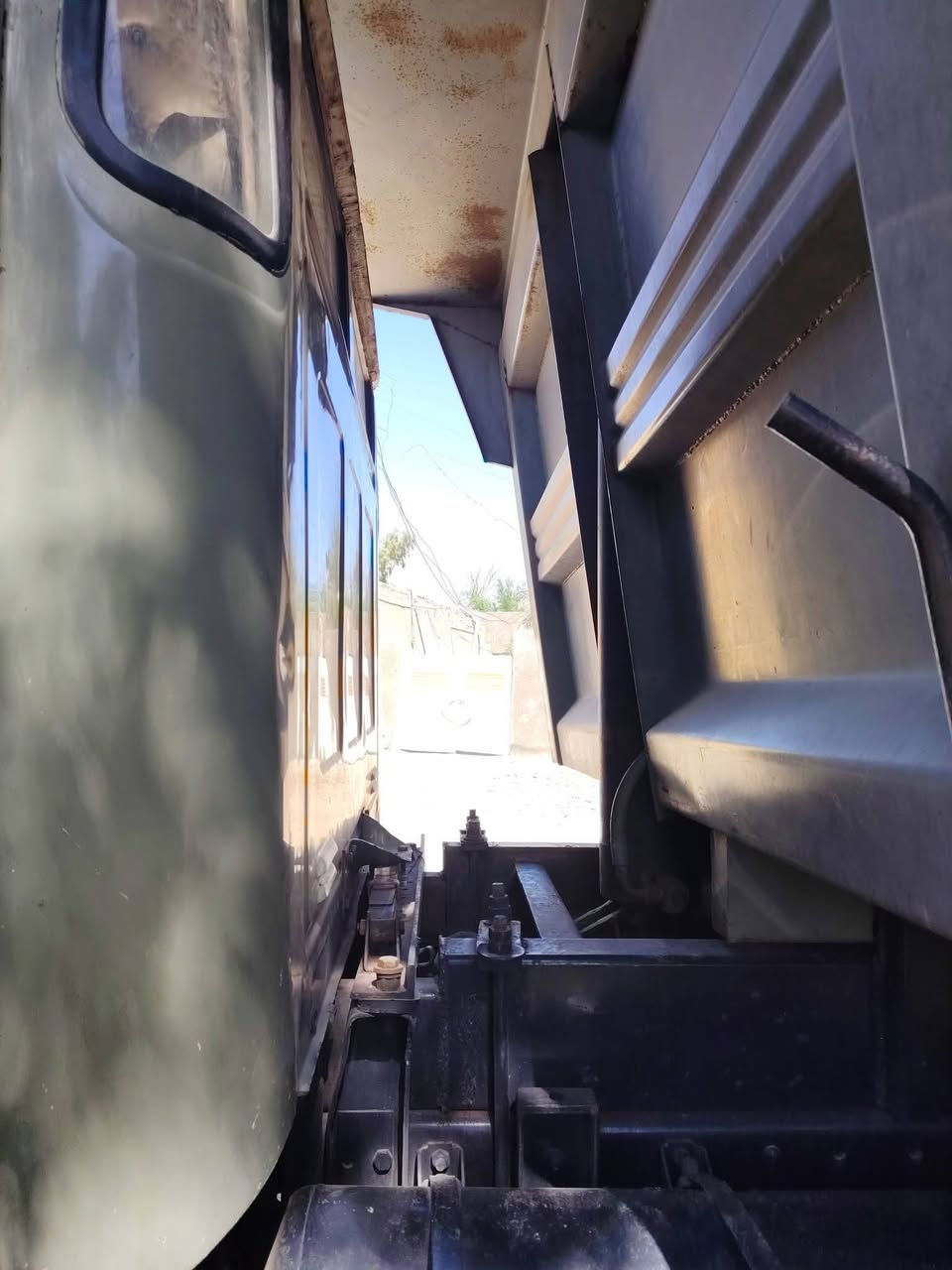 قجمه البيع موديل 89 جيف 18 كير 90 مكينه عادي جديده مكفوله من كلشي رقم نجف بسمي تحويل  مباشرمكاني واسط قضاءالحي طويله بلاديه مصبوغه عام سياره ***********
