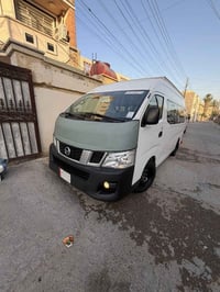 السلام وعليكم نيسان للبيع ٢٠١٤ سياره كلش نظيفه بدو صبغ فقط بارد قليل  ...