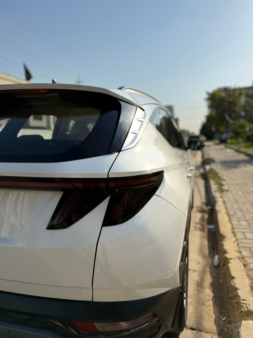 🚘 هيونداي توسان 2024 خليجي للبيع 
✅ مواصفات نص فل:

* محرك 2.0 أوتوماتيك
* تشغيل بصمة + دخول ذكي
* شاشة وسطية
* كاميرا خلفية
* حساسات أمامية وخلفية
* مثبت سرعه 
* شاشة عدادات رقمية
* مقاعد قماش ممتازه
* مكيف أوتوماتيك
* جنوط ألمنيوم
* إنارة LED
* مرايا كهربائية مع طي
* نظام مانع الانزلاق والثبات
* وسائد هوائية

📍 خليجي
📍 مكفوله محرك وكير وصبغ وبارد 
فقط طخه موضحه و ٣ رصعات بسيطه 
📍 العداد 40 الف 
📍 السعر: 199 ومجال بسيط للناس الطيبه

السياره موجوده بغداد السيديه
***********
