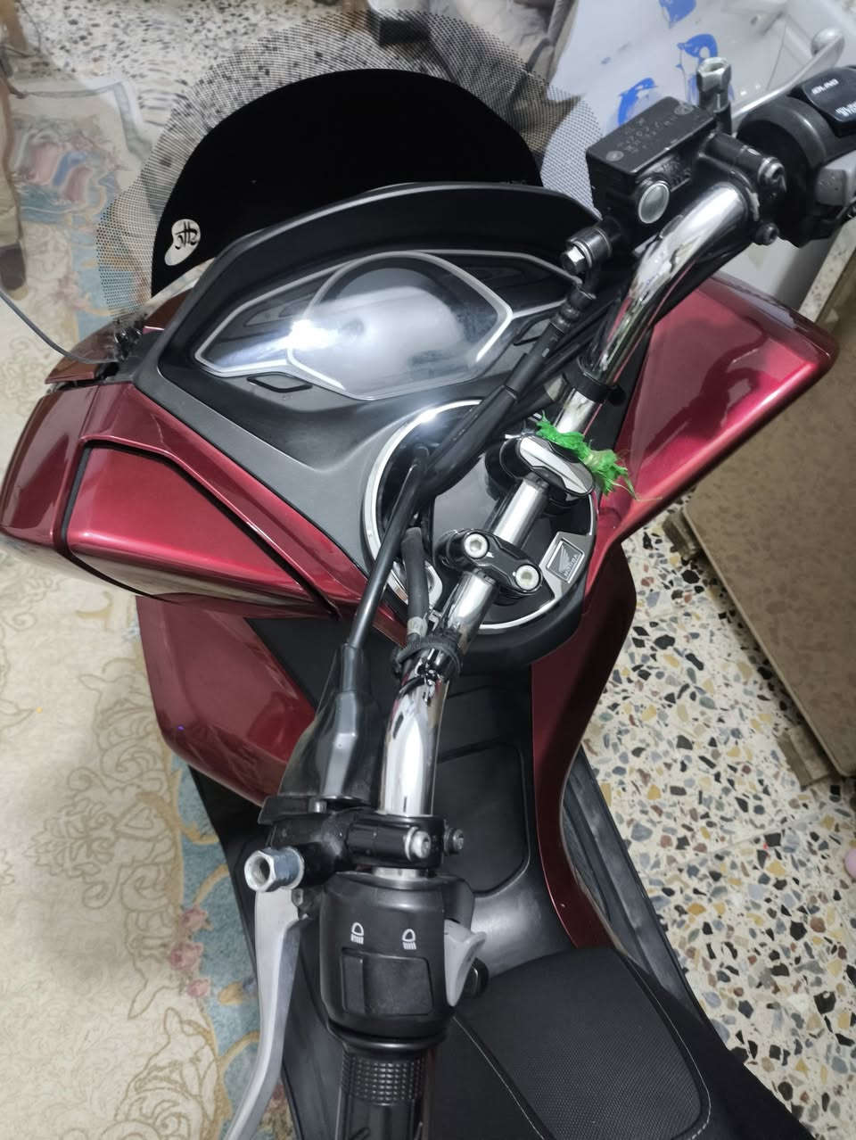 السلام عليكم للبيع PcX ياباني jf كفاله عامه من كلشي دراجه بلجيس حساس ازدحام استان حساس كهربائيات كامله كلشي مكفول  على أيدي بيهه وصل معرض ***********
