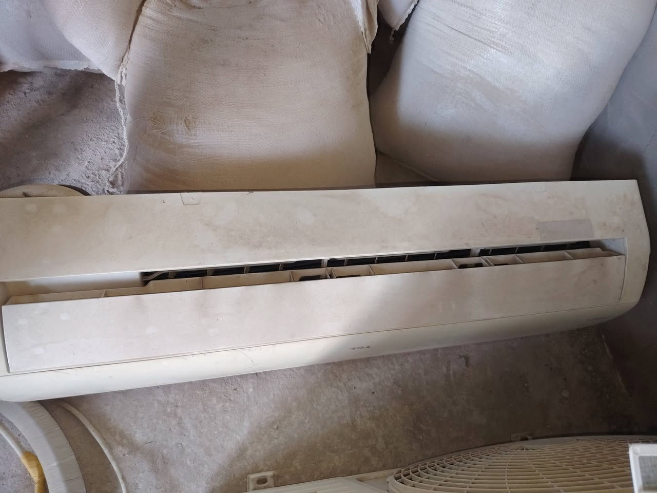 مكيف وسبلت للبيع سبلت شغال وفول لمكيف ميبرد


**إذا كنت صاحب هذا الإعلان وتريد حذفه لأي سبب، رجاءا أرسل رسالة إلى الدعم الفني**