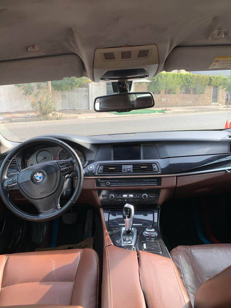 كوردي عربي 

بی ئێم bmw F10 
مـــــۆدیل 2011 
مەکینە 530 نۆزل درێژ 
شەش پستن ، کراوەتەوە 

یەک پارچە سبوغ ، بێ ناو بێ ئێڕباگ 
ڕەقەم هەولێر سەنەوی بەسەرنەچوە 
ڕۆیشتن 250 km 

نیو مواسفات خلیجی دبل سویج 
۱۰ وەرەقە غڕامەی لەسەر 

گۆڕینەوە ناکا تەنها فرۆشتن 

نــــــــرخ 125 مجالێکی کەم

واتساب+ژمارەی ئاسیا (***********(
ژمارەی کۆرەک (***********( كركوك, العراق
