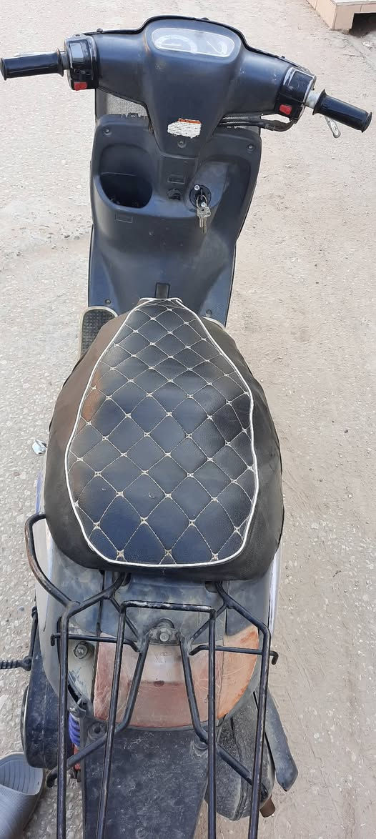 دراجة منغولي للبيع شغالة سلف وهندر السعر ٣٠٠ وبيه مجال للطيبين موبايل ***********المطان طوريج.. وكل الهلة
