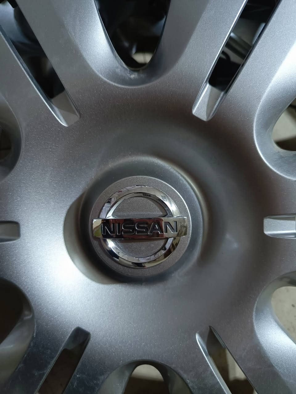 كبات نيسان فيرسا إصليات سعرهم 40 الي يريدهن بالخدمه ***********
