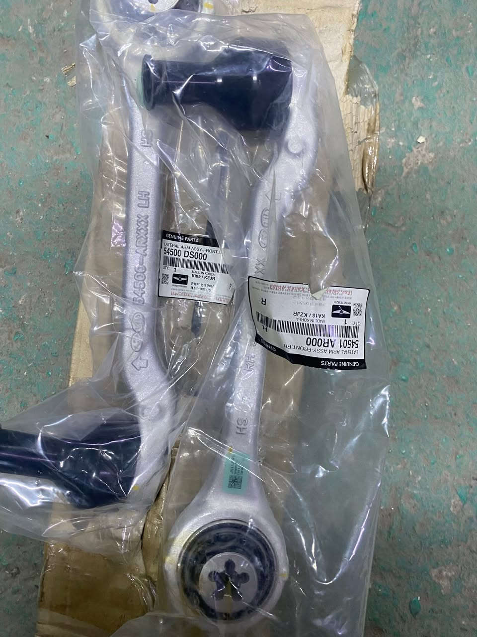 يتوفر وحدادية جديد وكاله وتفصيخ دعاميات  جينيسيس بجميع فئاتها 
‏G70..G80..G90..GV70..GV80
ويتوفر جميع قطع غيار الجينيسيس وجميع الموديلات والفئات
العنوان الطالبية قرب مستشفى مارينا
حسين الركابي / ***********
