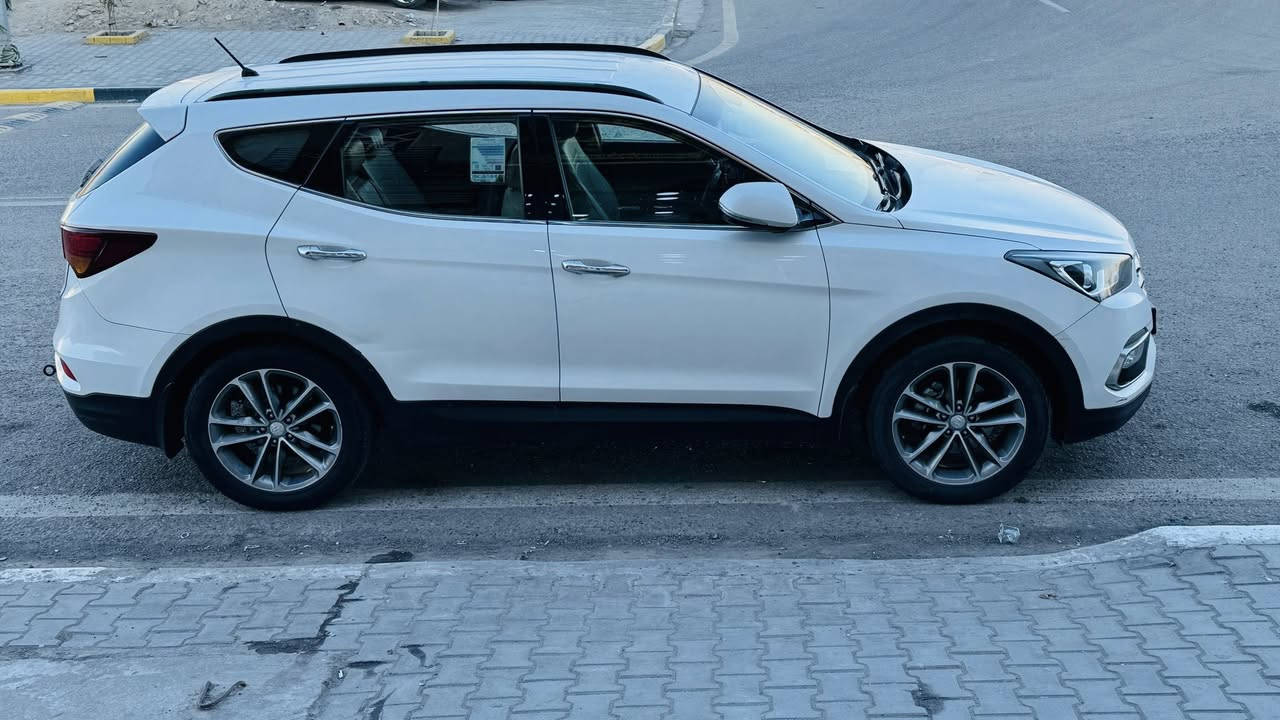 السلام عليكم سنتافي 2018 للبيع مكفوله عام مكينه 4 سلندر 2400 للاستفسار ***********
