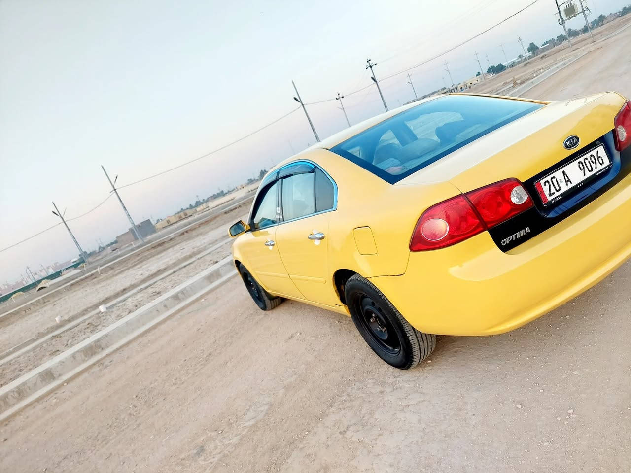 وين اليدور جديد وماكو خياس 
كيا اوبتيما 
الموديل 2007
أمريكي
ضرره جاملغ خلفي بدون دواخل شرط والباقي كفاله عامه 

مكينه 2400 مال حاويه
5نمر 
كير ومحرك وكهربائيات شرط 
حداديه 
تخم تاير 
منضومه تبريد
وتدفئه 
 
 جديده شرط الف ماتذب عليه
 رقم دولي بسمي

مداور ثاني يوم 

سياره تجي وتكلب اذا تلكه قطره خياس ترجع وانطيك كروتك من عندي 
سياره متعوب عليه مال جناي 
سعره 95
مكاني بابل الشوملي 
الستفسار اتصل وبخدمتك 
***********
