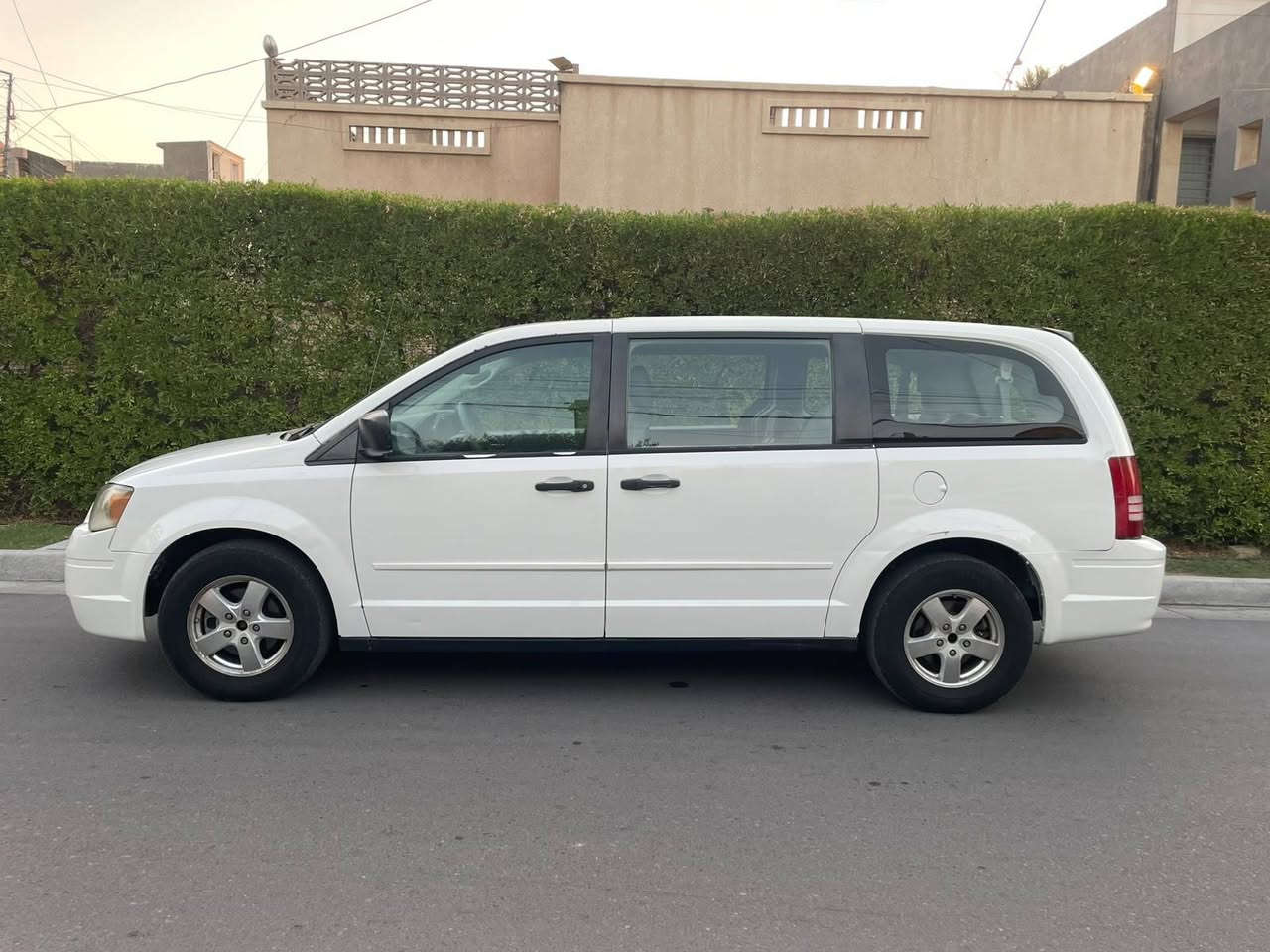السلام عليكم للبيع فقط 
دوج كلايسلر 2008 محرك 3300 فول مواصفات 3 قطع تبريد كشنات قلاب سياحي بيبان كهرباء جنطه كهرباء سيارة نظيفة وجاهزه بيها صفحة صبغ جمالية  بدون دواخل بجم مكفول شاصي لغد مكفول مكاني بغداد الاعظمية 
السعر 88 ورقة اتصال *********** بغداد, العراق
