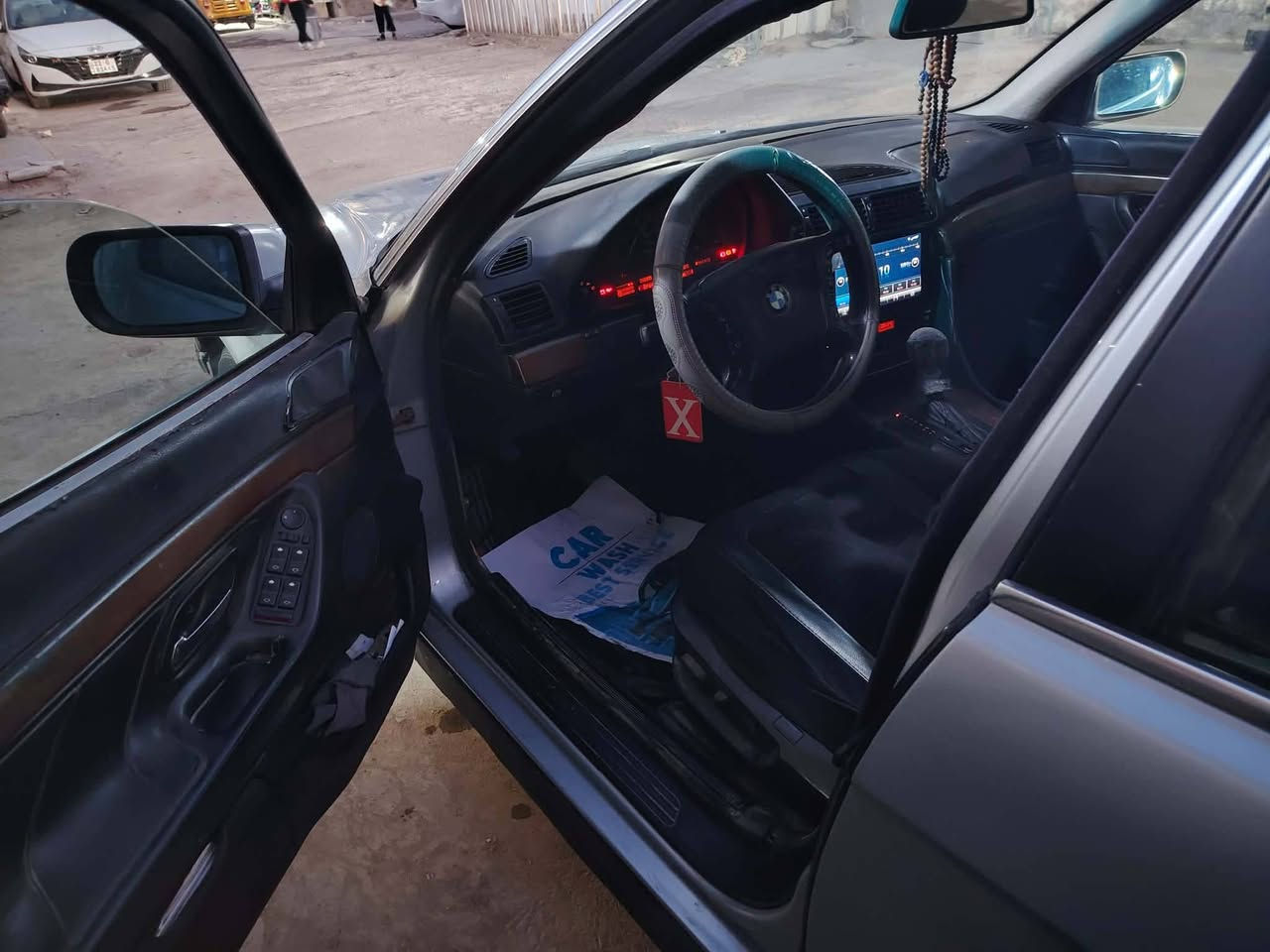 سلام عليكم خفاش موديل 95 نضيفه كلش بس دعاميه الماميه واحد رجع بك مايدري بس 740 ثمانيه سلندر واي ستفسار خابرني واني خادم السعر 70 وبيه مجال وهاذة رقمي ***********
